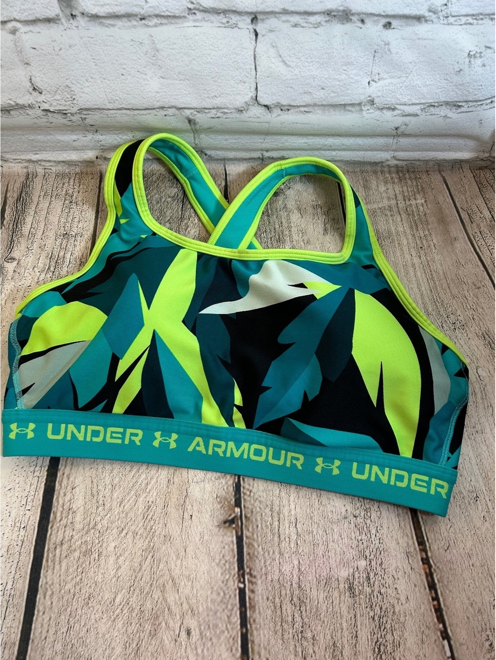 UNDER ARMOUR Women’s Mid Crossback Sports Bra / Size: 2XL